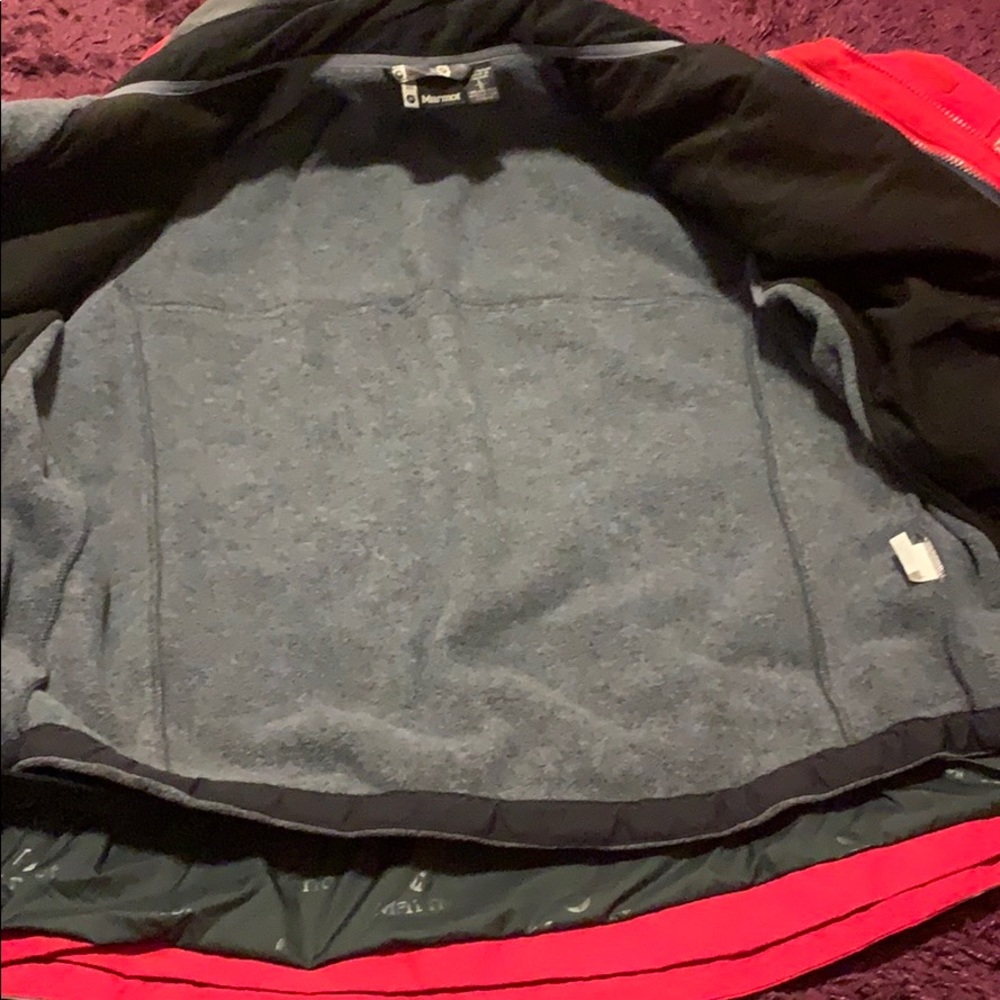 EUC Marmot red, white, and grey ski jacket men’s L - Picture 8 of 13